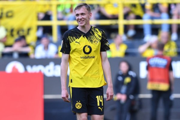 TA: Lời đề nghị 45 triệu bảng của Bee Bee đã bị Dortmund từ chối và sẽ không nâng cao lời đề nghị nữ